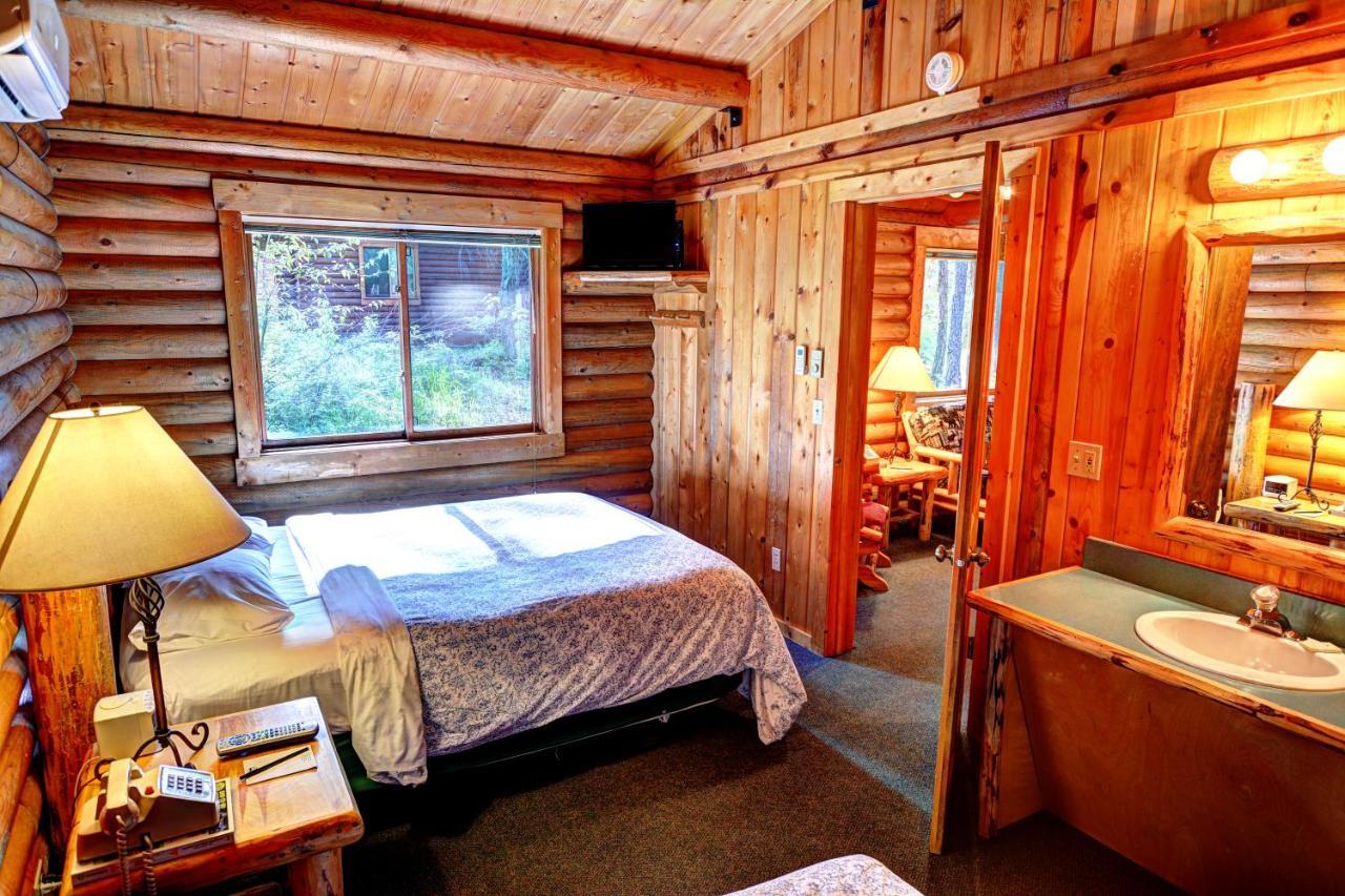 North Forty Resort Columbia Falls Exterior photo